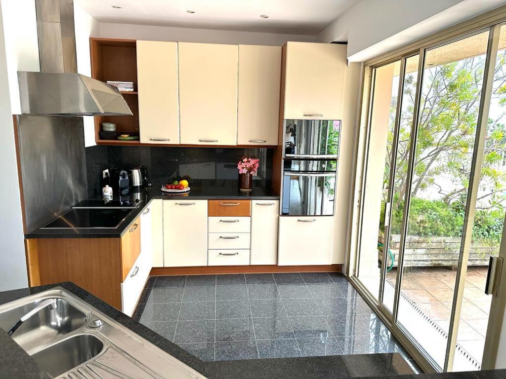 Panoramic Sea View Penthouse With Jacuzzi And 450 Sqm Terrace Appartement Antibes Buitenkant foto
