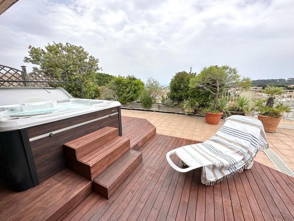 Panoramic Sea View Penthouse With Jacuzzi And 450 Sqm Terrace Appartement Antibes Buitenkant foto