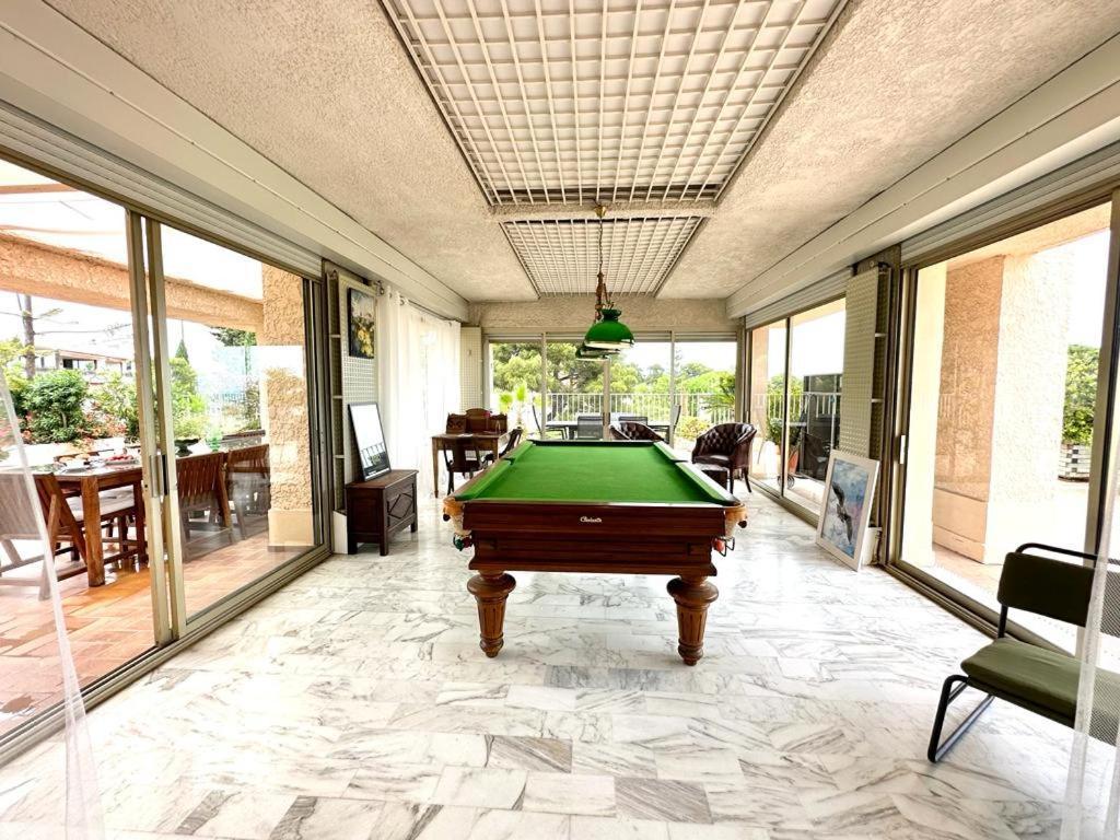 Panoramic Sea View Penthouse With Jacuzzi And 450 Sqm Terrace Appartement Antibes Buitenkant foto