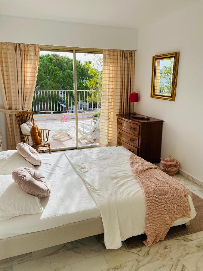 Panoramic Sea View Penthouse With Jacuzzi And 450 Sqm Terrace Appartement Antibes Buitenkant foto